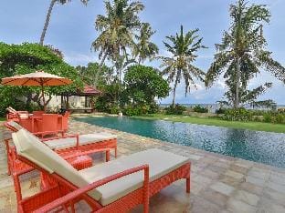 Strandvilla mit Pool & tropischem Garten–Bali-Oase Villa in Bali