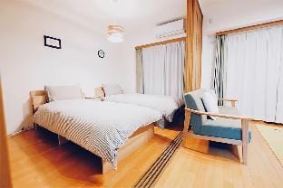 JIXI 吉喜の屋【萬聖節促銷】两卧套房 可住4人，2条地铁 大国町站10米可达，临近高岛屋、心斋桥 Apartment in Osaka
