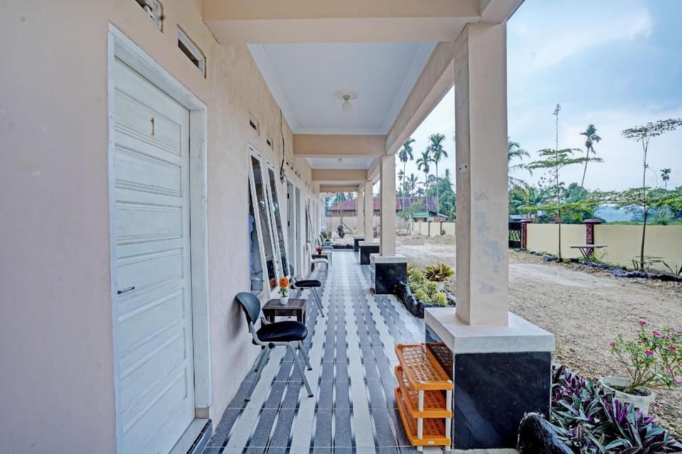 Hotel O Mutiara Homestay Syariah Near TPA / TPSA Nurul Yakin Hotel in West Sumatra, Indonesia