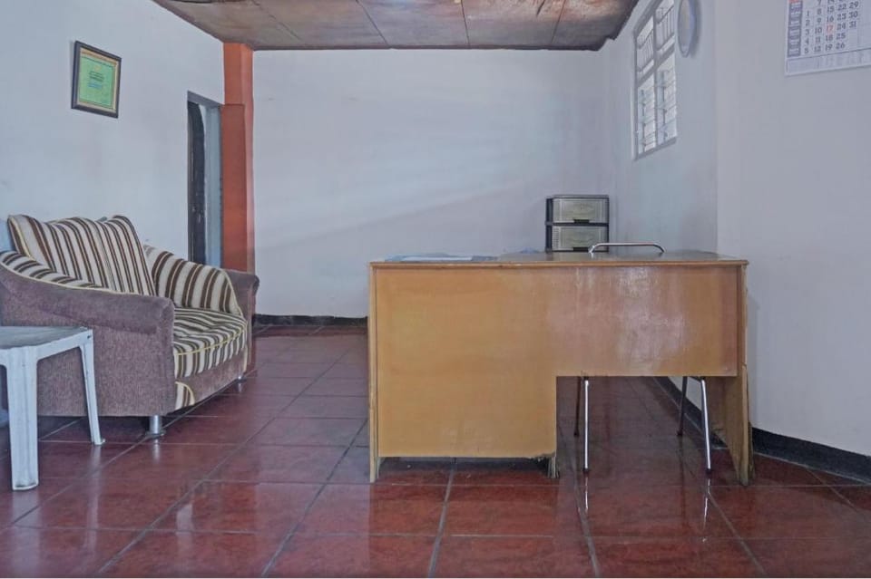 OYO 92994 Wisma Kencana Indah Hotel in Cisarua