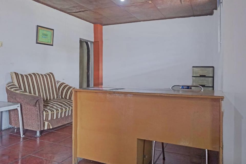 OYO 92994 Wisma Kencana Indah Hotel in Cisarua