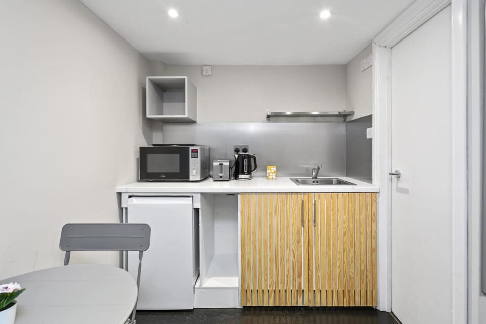 Unique single occupancy studio Apartment in London Borough of Camden