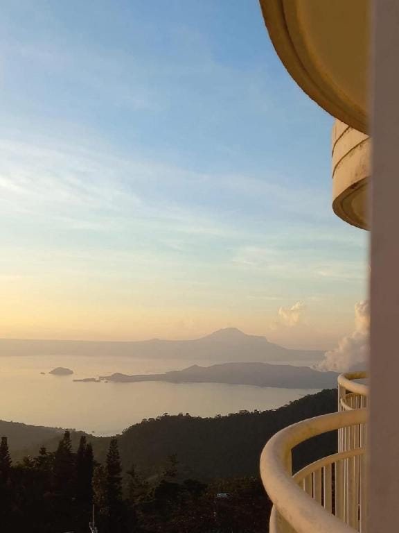 Tagaytay Condo Staycation Hotel in Tagaytay