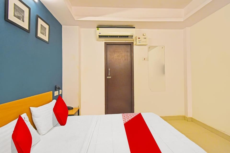 Hotel O Grand Residency Near Kasi Talkies Hotel in Chennai