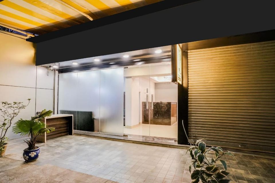 Super Townhouse Marol Near Mumbai Airport Hotel in Mumbai