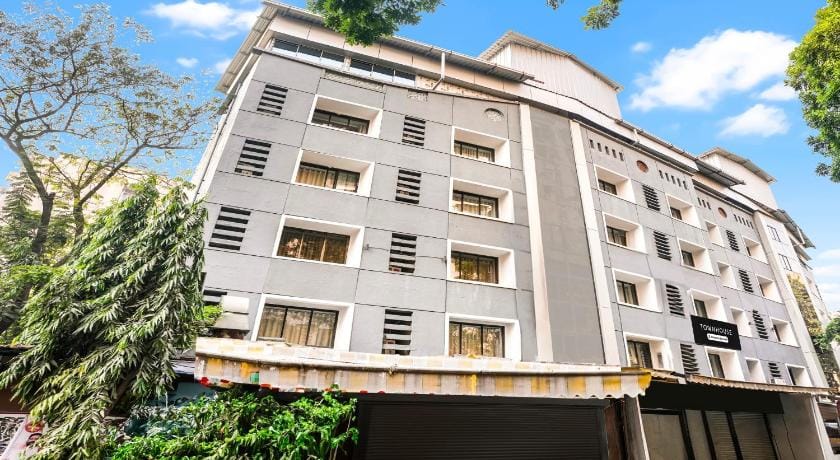 Super Townhouse Marol Near Mumbai Airport Hotel in Mumbai