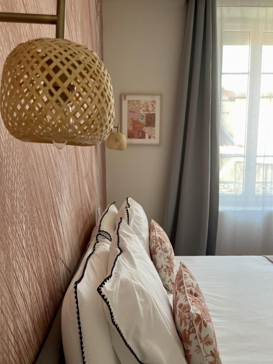 MAISON LE BEAULIEU Bed and Breakfast in Auvergne-Rhône-Alpes