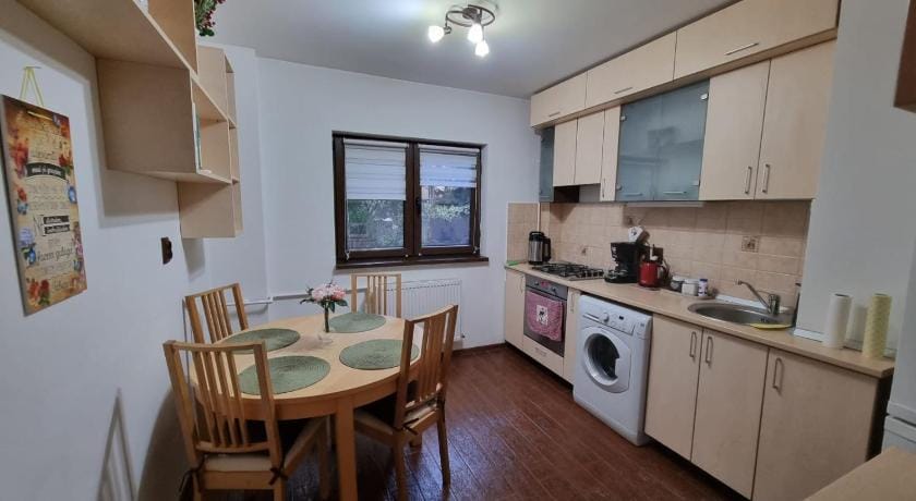 Thomas' place central -100m parc si metrou Tineretului Apartment in Bucharest