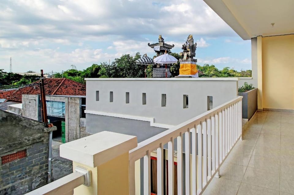OYO 92952 Nirmala Guest House Hotel in Buleleng