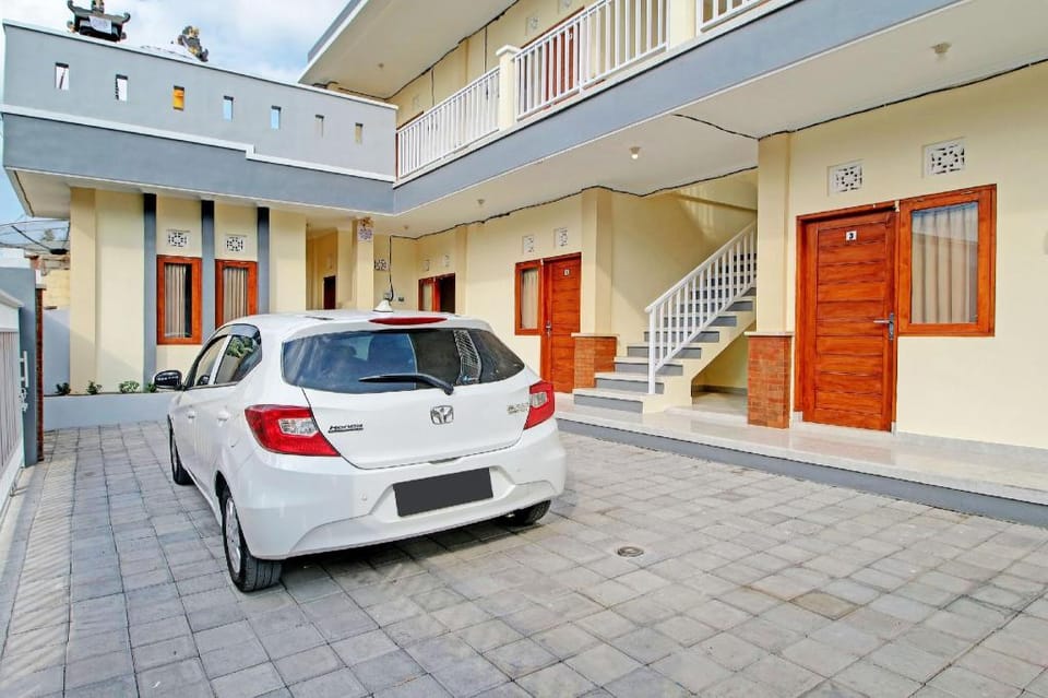 OYO 92952 Nirmala Guest House Hotel in Buleleng