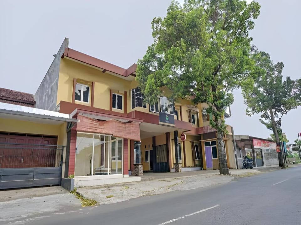Bromo Family Guest House Hotel in East Java