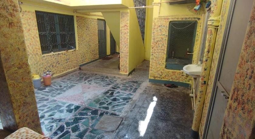 Sri Viswanatham Guest House Bed and Breakfast in Varanasi