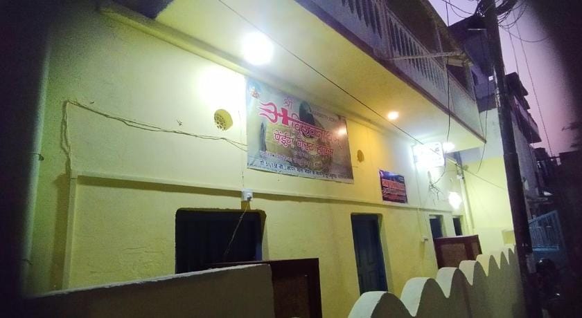 Sri Viswanatham Guest House Bed and Breakfast in Varanasi