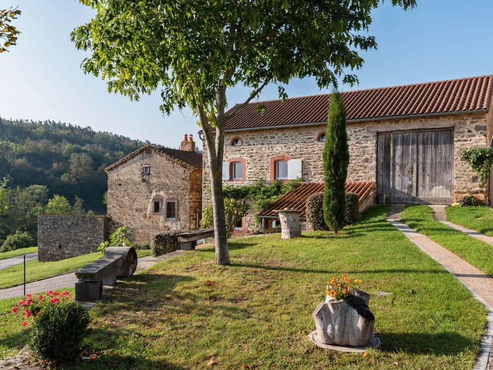 Holiday Home Saint-Beauzire near Pauillac Castle Vacation rental in Auvergne-Rhône-Alpes