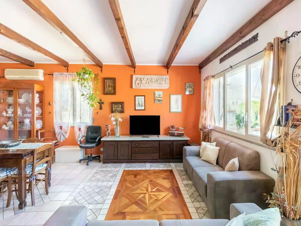 Charming holiday home in Mondello with terrace Apartment in Palermo