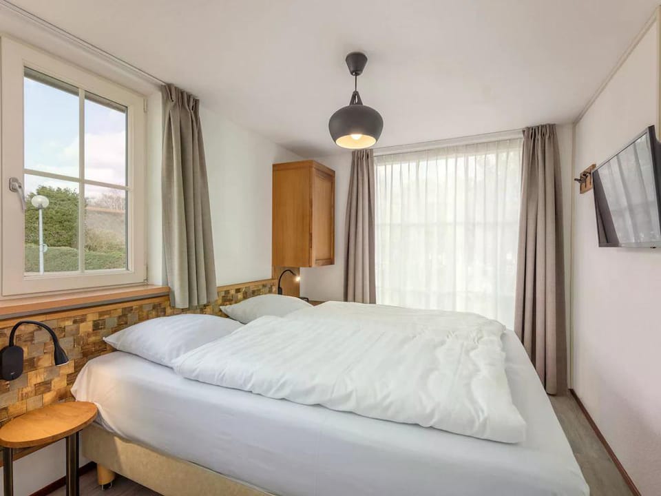Bungalow in Veluwe with Sauna  Nature Views Vacation rental in Putten