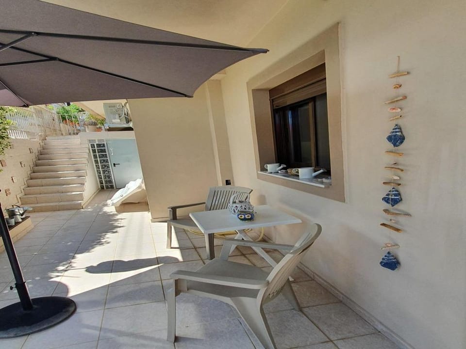 Apartment in Loutra Elenis with Garden Villa in Islands