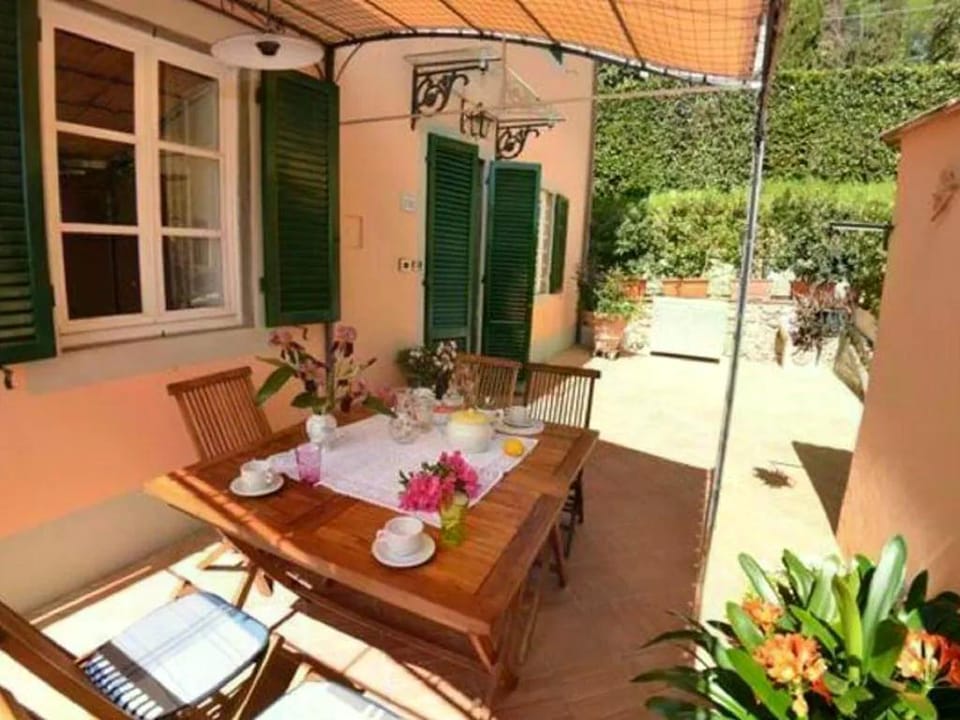 House in Ciciana with Pool and Scenic Views Vacation rental in Lucca