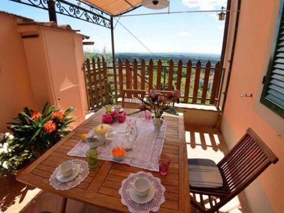 House in Ciciana with Pool and Scenic Views Vacation rental in Lucca