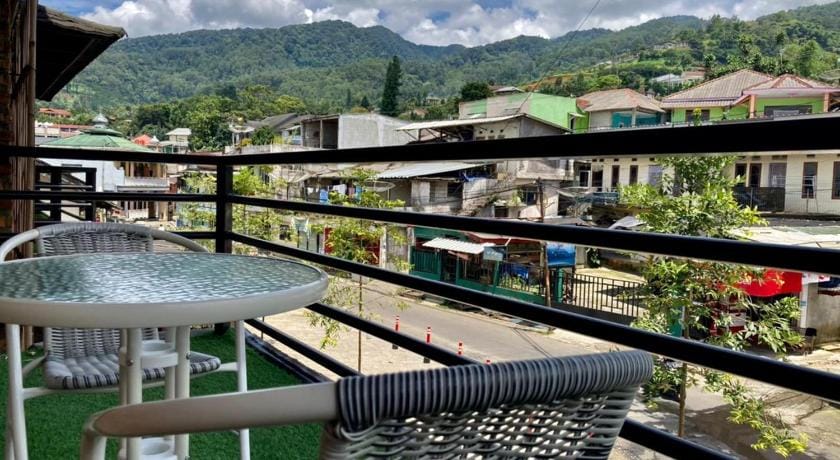 Vila NJD Hotel in Cisarua