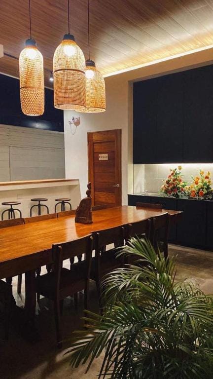 Ceda Guest House by HiveRooms Hotel in Central Visayas