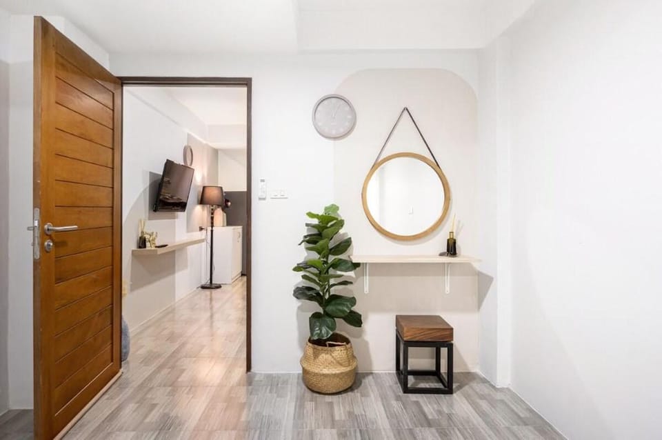 Spacious 4BR Family | Chatuchak Market | 12 sleeps Villa in Bangkok