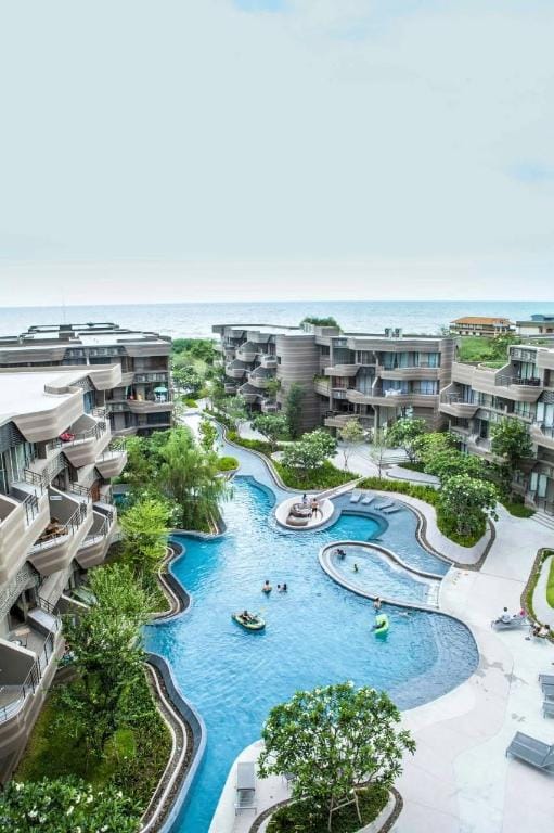 Charming Lux 2BR Beachfront Condo Free Scooter Use Apartment in Thailand