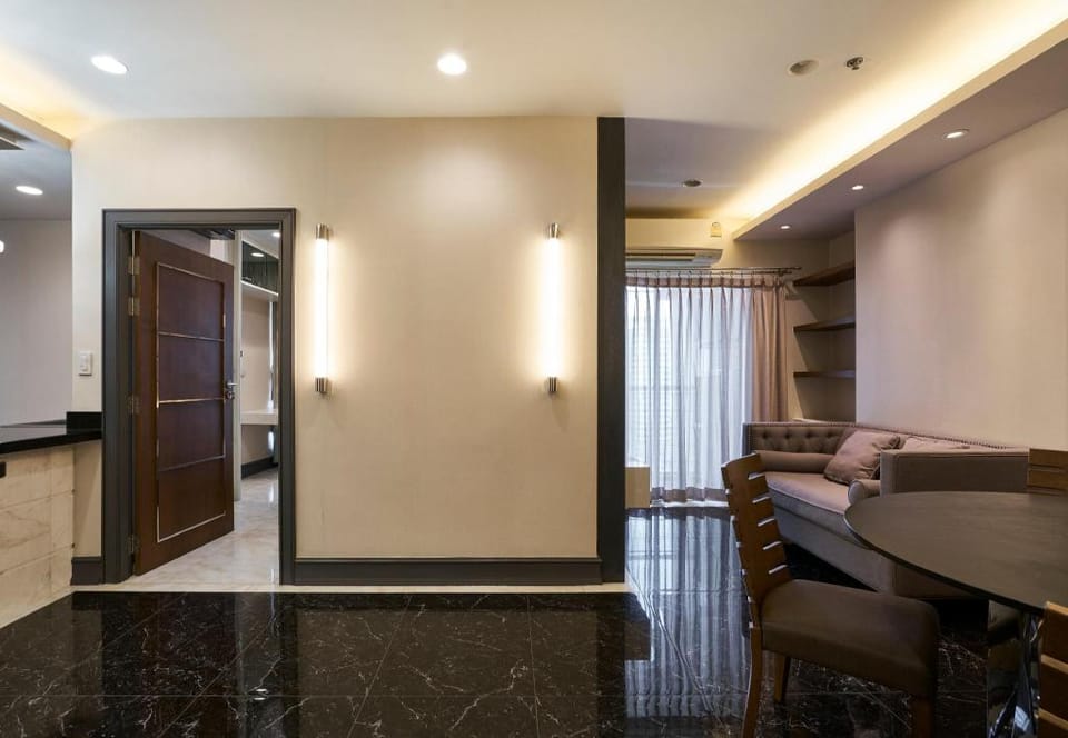 Downtown BKK 1BR CONDO @Phayathai BTS Siam Paragon Apartment in Bangkok