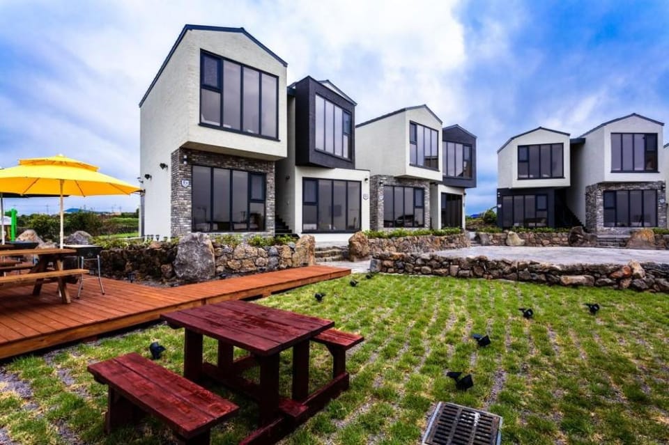 Jeju De reve Pension Bed and Breakfast in South Korea
