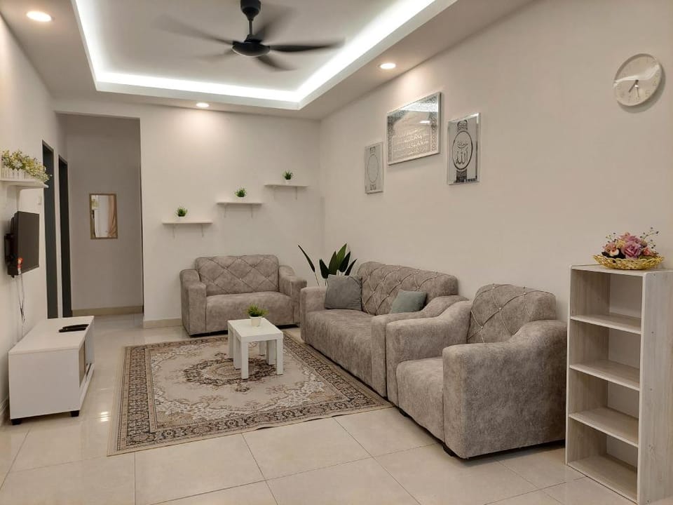 Anis Homestay Nilai Vacation rental in Negeri Sembilan, Malaysia