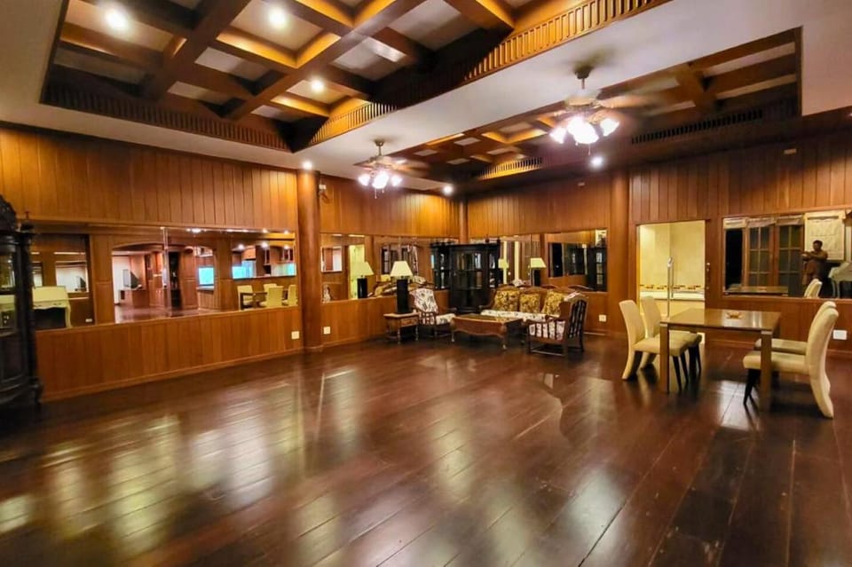 Luxury Pool Villa Villa in Pattaya City