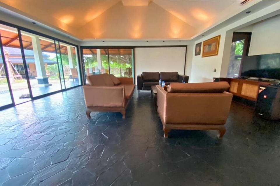 Luxury Pool Villa Villa in Pattaya City
