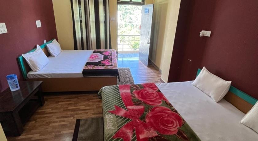 Goroomgo Girish Alay Homestay Uttarakhand Vacation rental in Uttarakhand