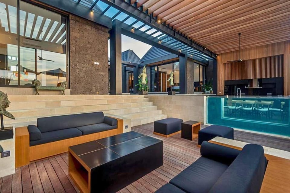 Spacious 4 BR Swimming Pool Villa #F4 Villa in Sukawati