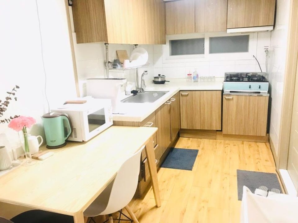 Kay R10 Hongdea/shared bathroom Apartment in Seoul
