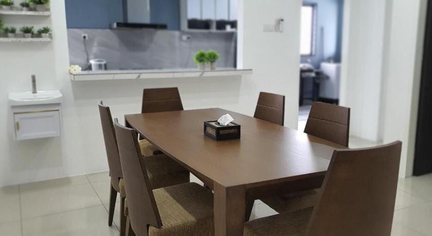 Paddy Farm Cottage  鄉田民宿 (Full Aircon + Karaoke)  Villa in Kedah