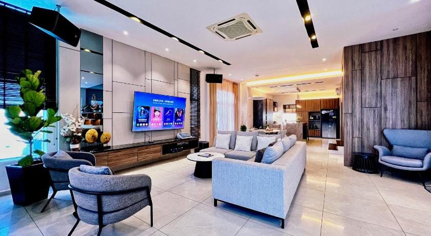 SKVilla马六甲旅游景点私密独立别墅 泳池 星空夜景 BBQ JBL KTV upto35pax Villa in Malacca