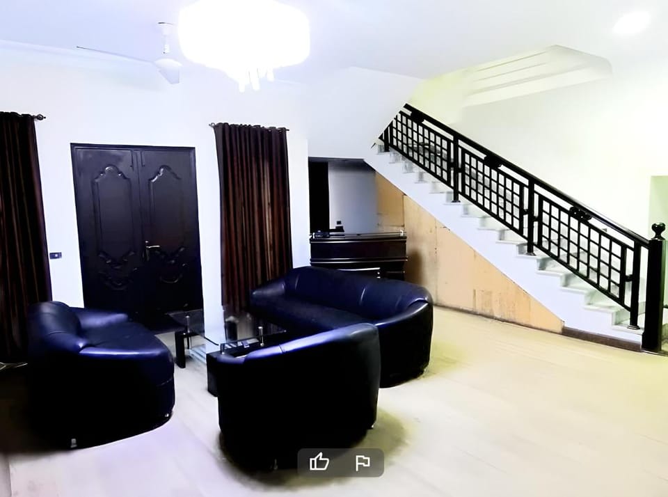 Couples Friendly Guest House Hotel in Karachi