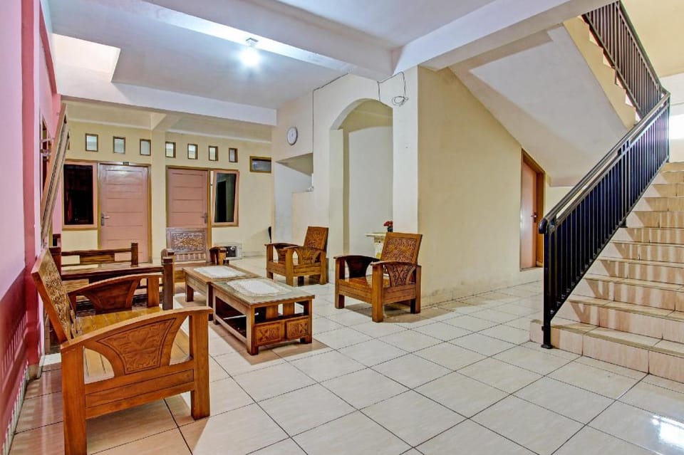 OYO Life 92663 Karmel 6 Hotel in Indonesia