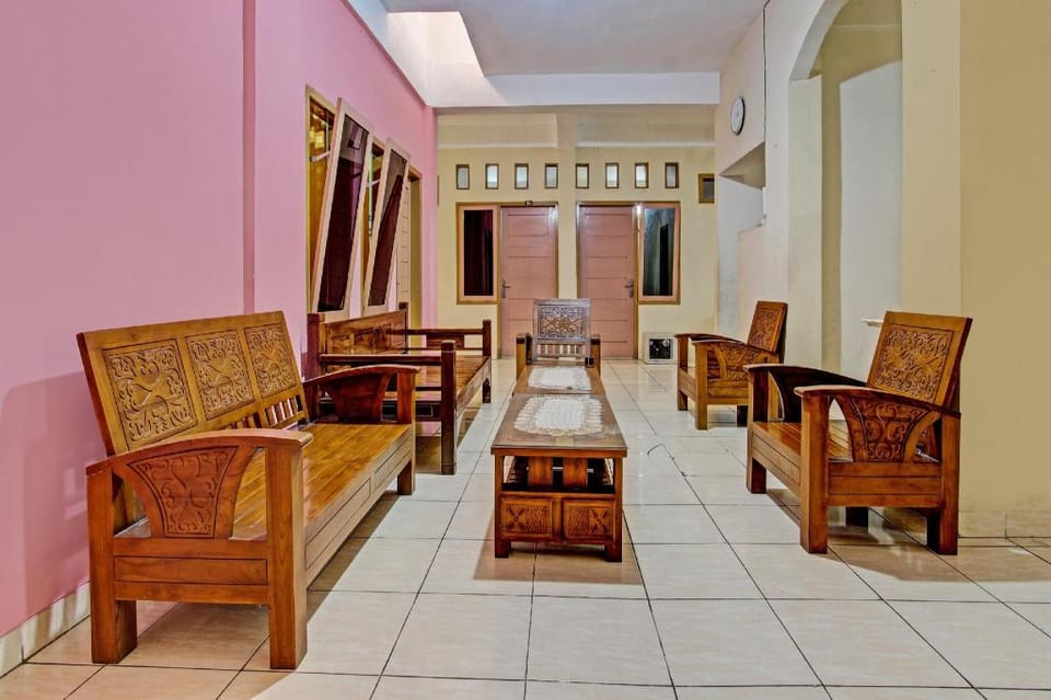 OYO Life 92663 Karmel 6 Hotel in Indonesia