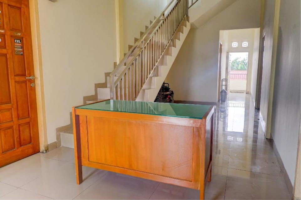 OYO Life 92637 Kost Arya Exclusive Hotel in Indonesia