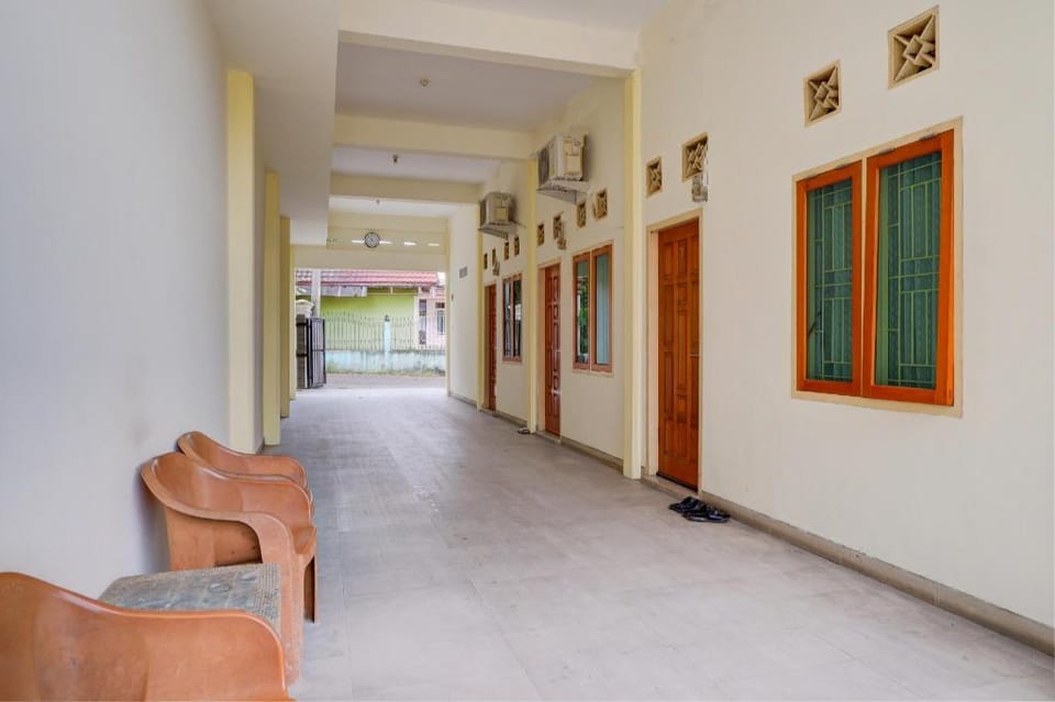OYO Life 92637 Kost Arya Exclusive Hotel in Indonesia