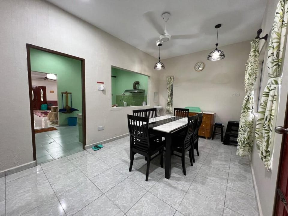Joe's Homestay Raub Phg-Bungalow Vacation rental in Selangor, Malaysia