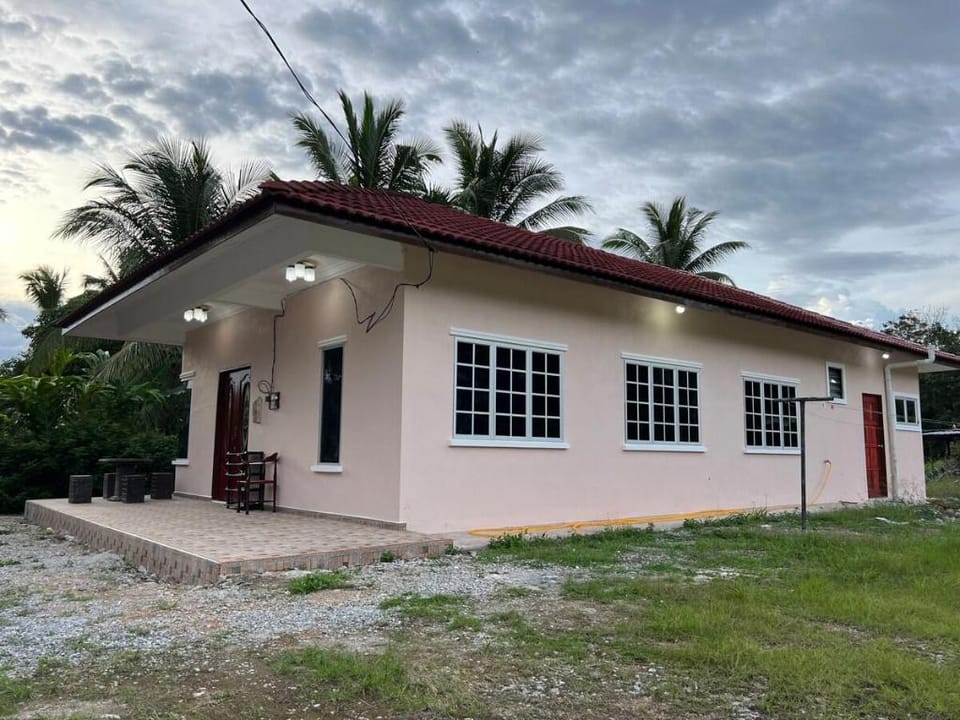 Joe's Homestay Raub Phg-Bungalow Vacation rental in Selangor, Malaysia