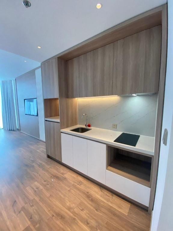 KhanhPhong Apartment Alacarte Hạ Long Vacation rental in Laos