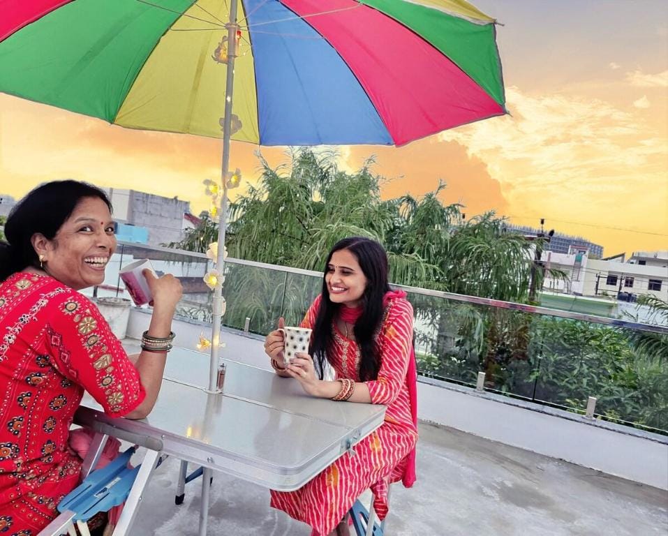 Kriti : Tranquil Modern Oasis Apartment in Lucknow