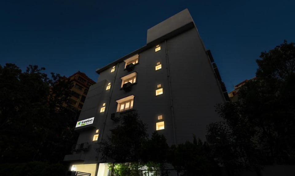 Treebo Emerald Hotel in Hyderabad