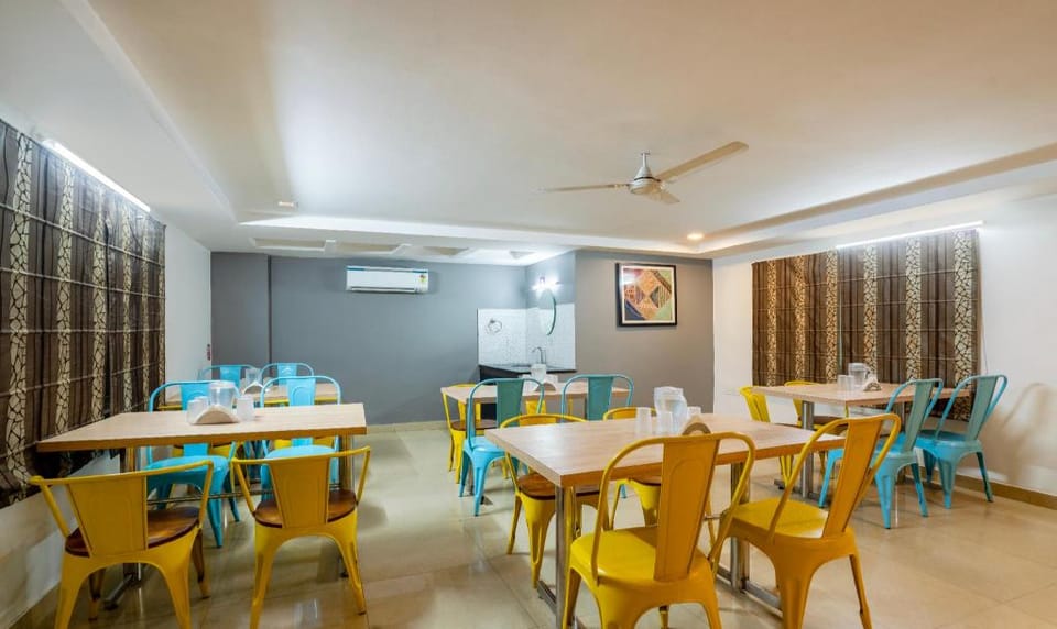 Treebo Emerald Hotel in Hyderabad