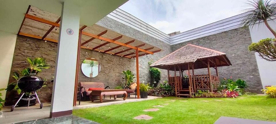 Rumah Oma Lembang for Family & Friends Villa in Lembang