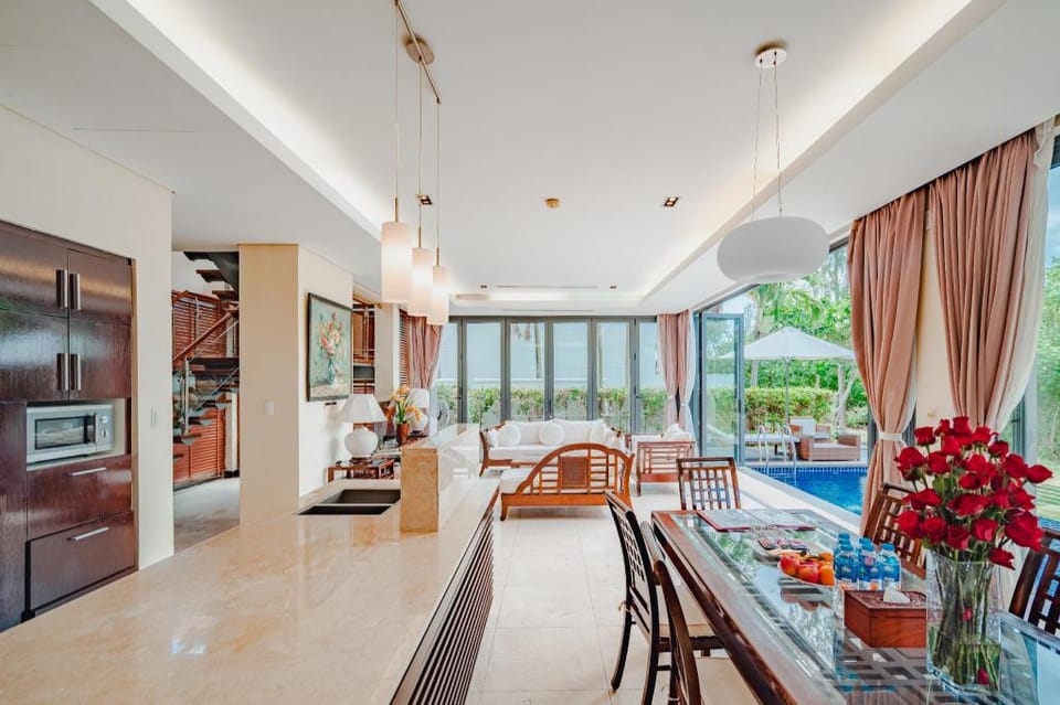 Villa 2 BRs included breakfast - The Ocean Villas Villa in Hoa Hai